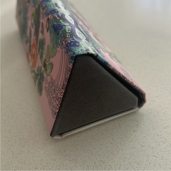 Johnny Was Glass Case - Picture 7 of 7